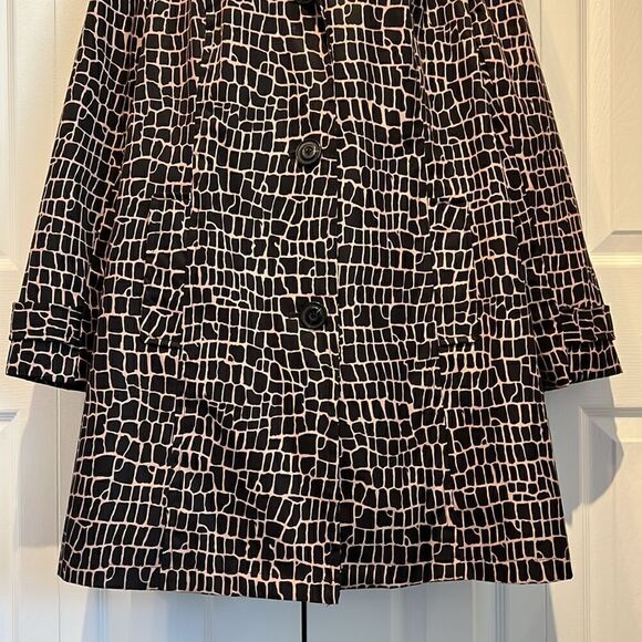 Relatively Black/Tan Animal Print Rain Coat Size L/XL ( see measurements) - Picture 3 of 13